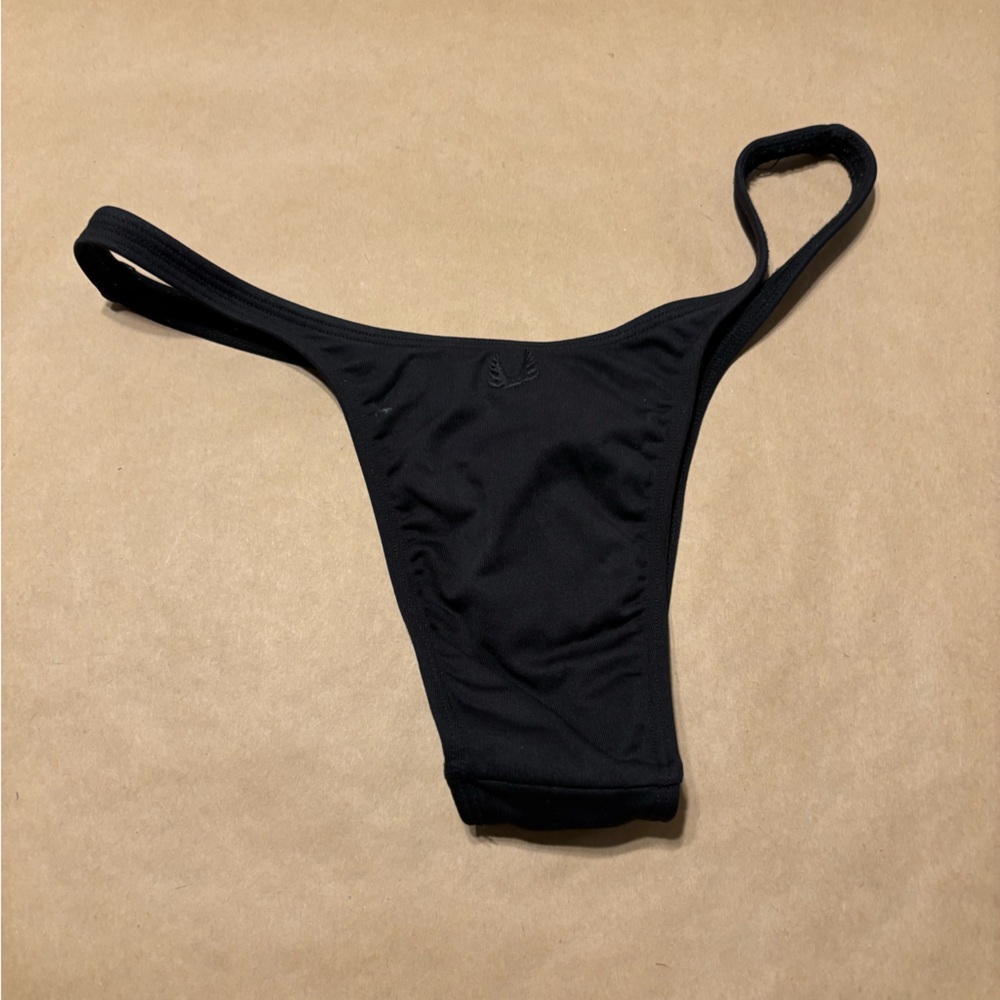 Minimale Animale Sleek‎ Black Bikini Bottom - Picture 2 of 3